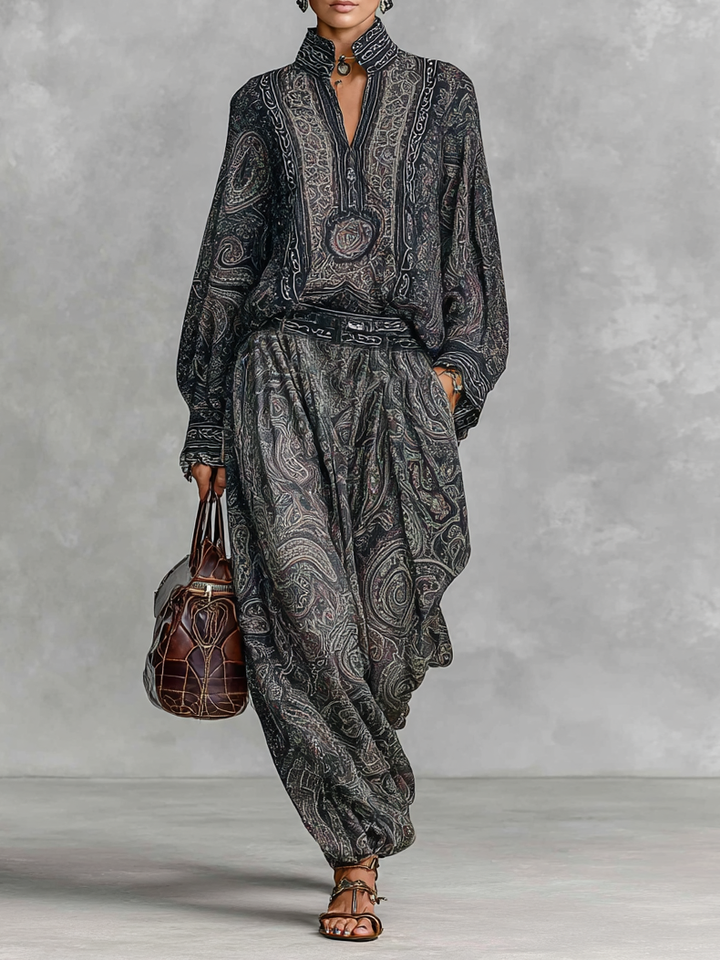 Yasmin | Vintage Paisley Print Stand-up