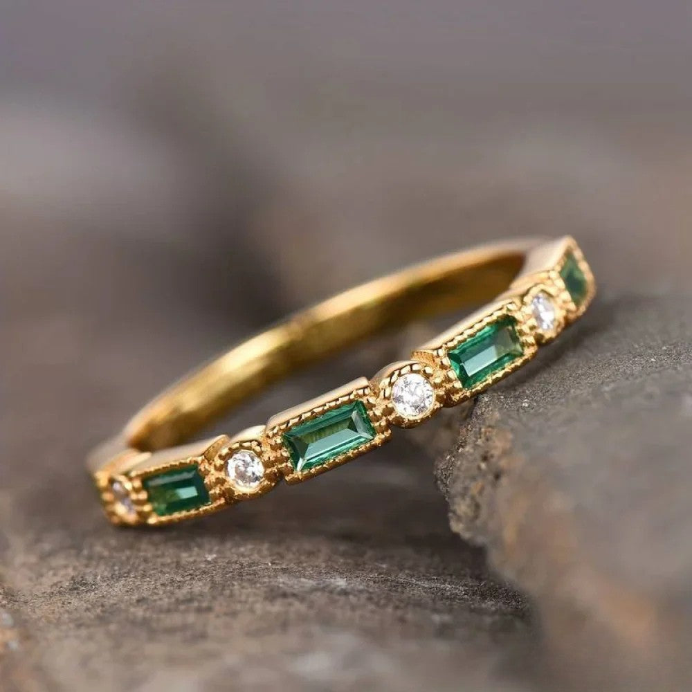 Leah | Retro Green Zirconia Gold Ring with Inlay