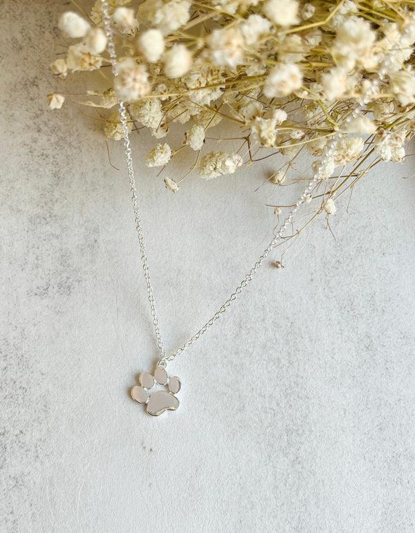 Selene | Paw-Shaped Pendant Necklace