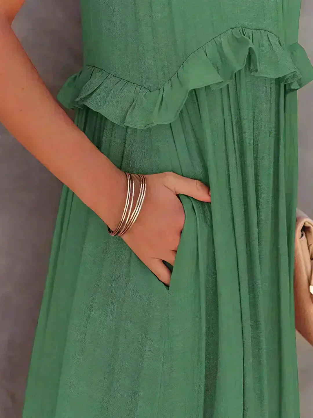 Courtney | Elegant Sleeveless Dress with Ruffles