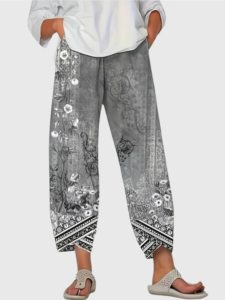 Elissa | Vintage Floral Capri Pant With Elastic Waist