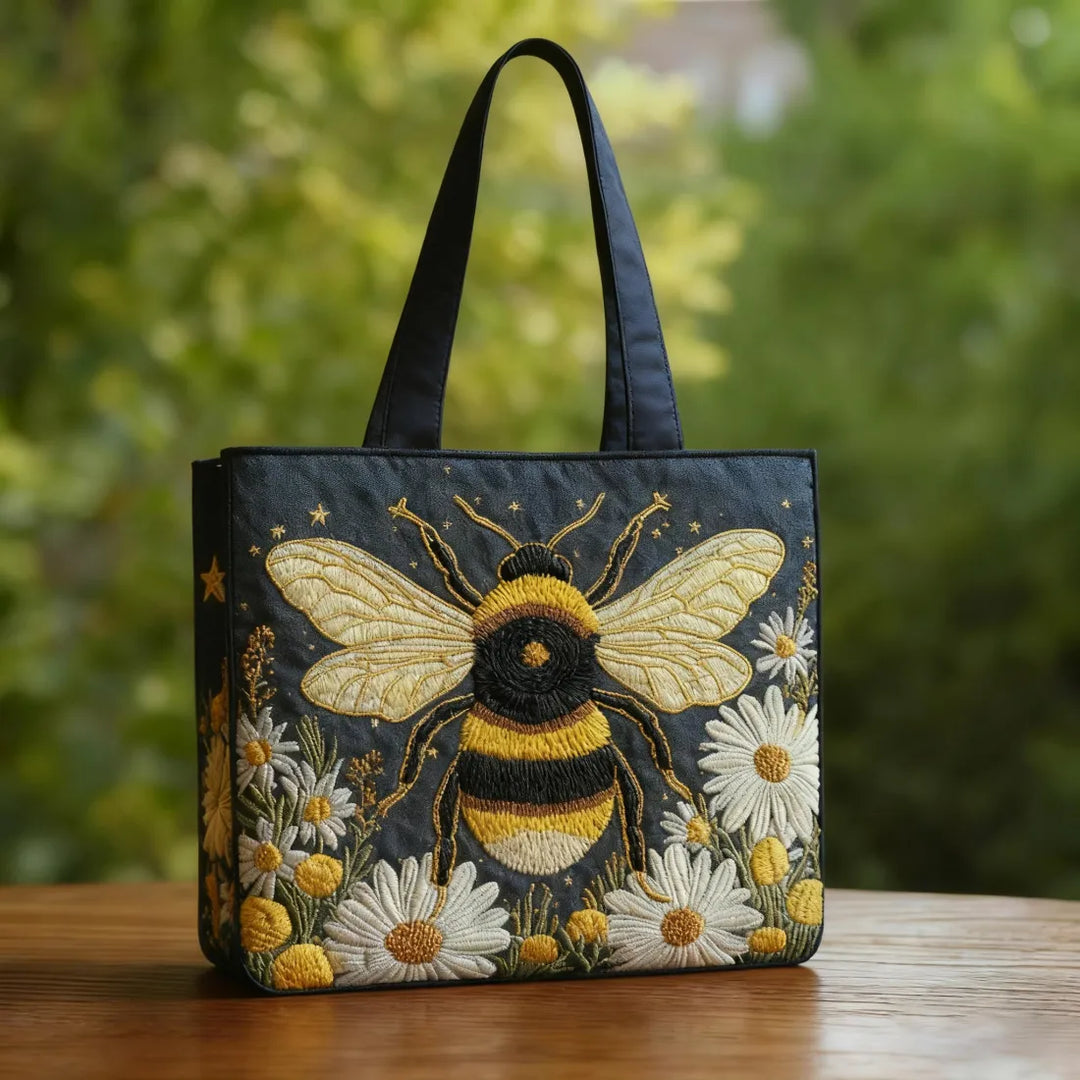 Nell | Bee with Daisies and Stars