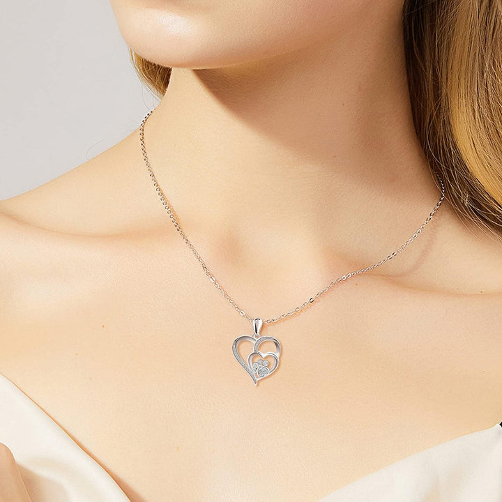 Aurielle | Heart and Paw Shaped Pendant Necklace