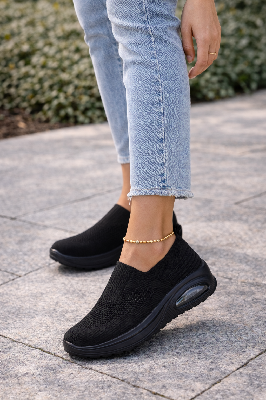 Indi | Slip-On Walking Shoes