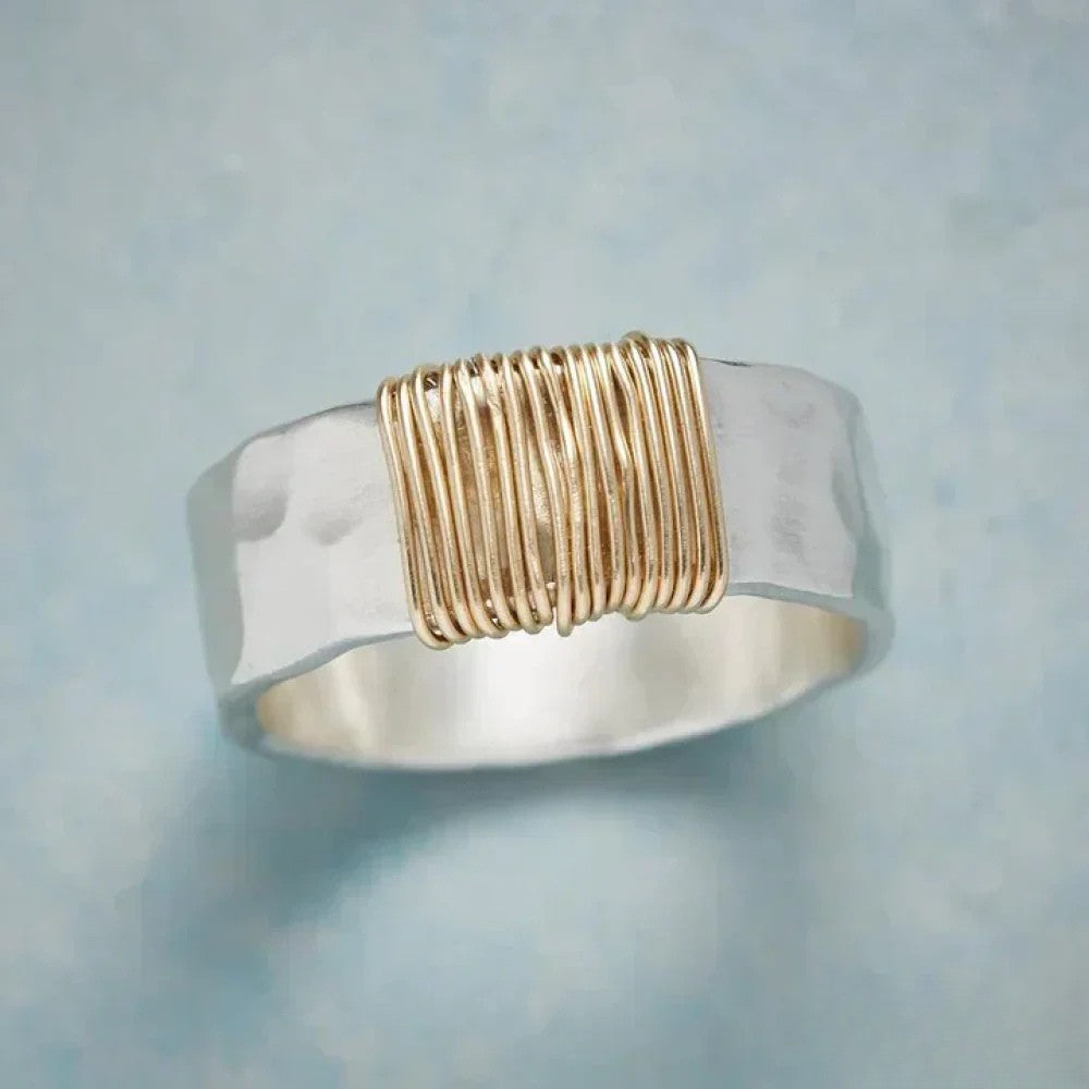 Philippa | Vintage Silver Ring with Golden Threads
