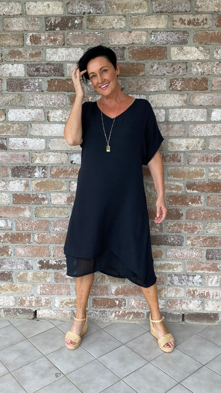 Ursula | Chelsea Classic Black Dress