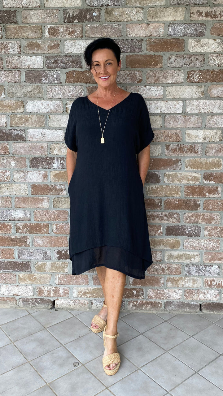 Ursula | Chelsea Classic Black Dress