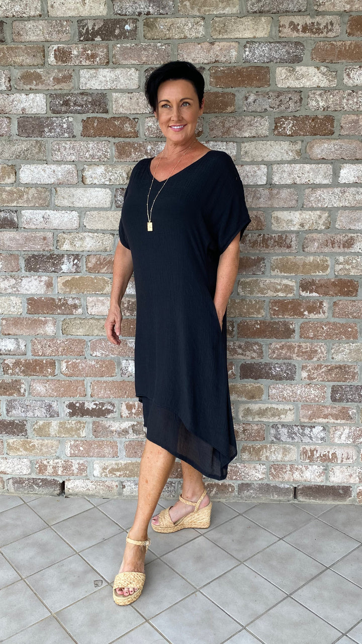 Ursula | Chelsea Classic Black Dress