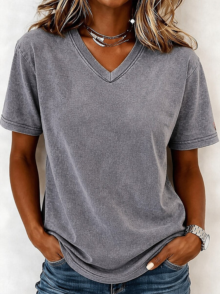 Blythe | V Neck Tee